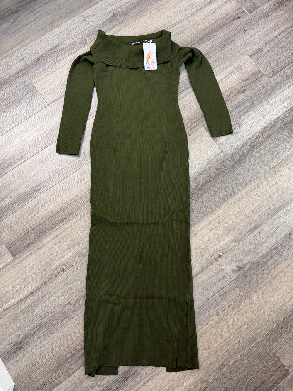 Off-Shoulder Long Sleeve Maxi Dress in Olive Green